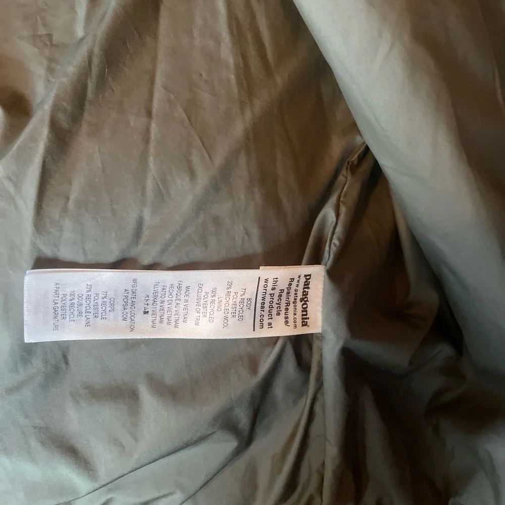 Patagonia Men's Woolyester Pile Fleece Hoodie in Cream and Olive - Picture 7 of 7
